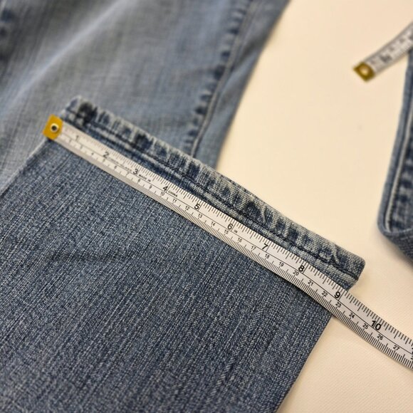 Levi Superlow Boot Cut Light Wash 518‎ Size 11M - Picture 7 of 8